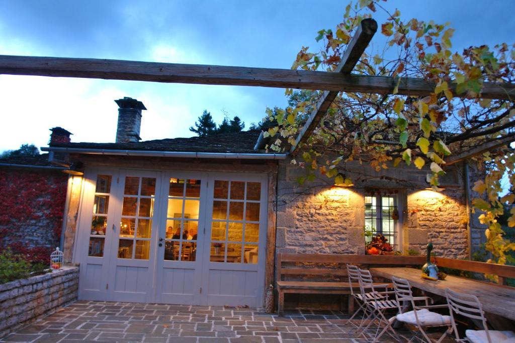 Astra Inn Papingo Extérieur photo